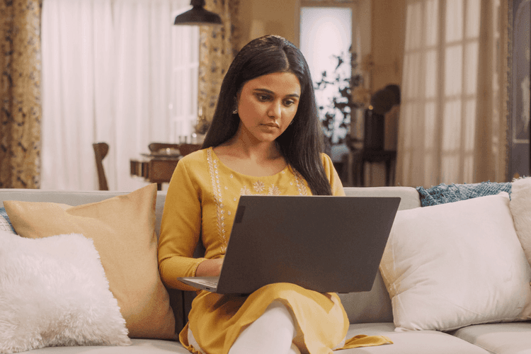 Flexible Work from Home: How Housewives Can Earn Money as POSP Partners